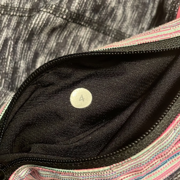 Lululemon crops - Picture 5 of 5